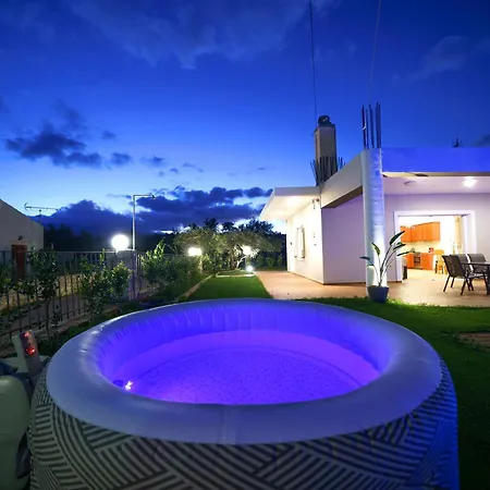 Lima Pool & Jacuzzi Chania Villa *