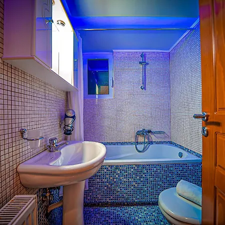 Lima Pool & Jacuzzi Chania 빌라 *